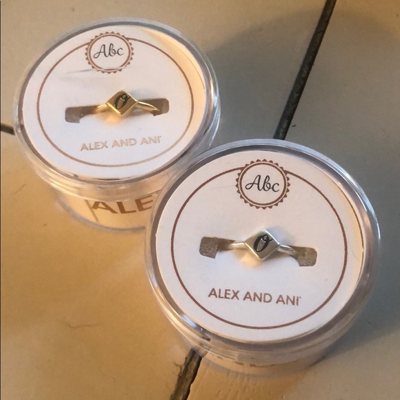 Adjustable Alex and ani “o” ring - Picture 1 of 4